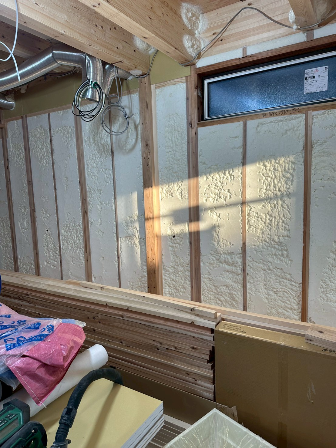 11/27☆彦根市のH様邸断熱工事☆