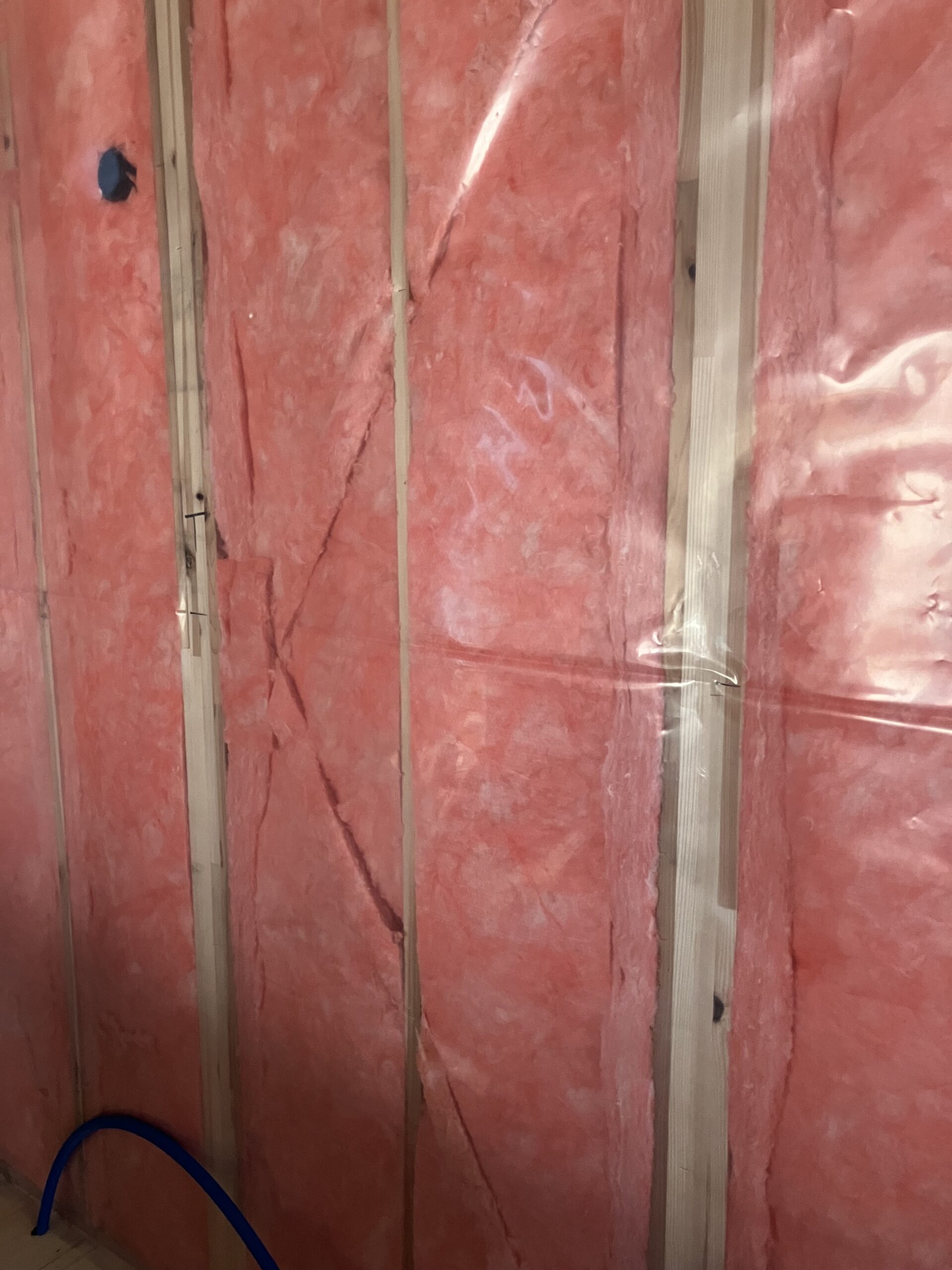 1/23　断熱工事完成です！